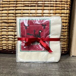 Vintage NWT Hallmark Cream Red Holiday Napkin Set Goose